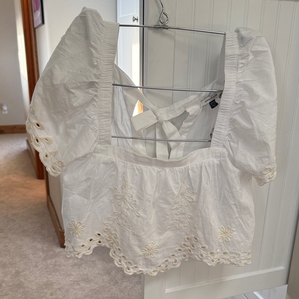 American Eagle shirt size XS. Brand new!